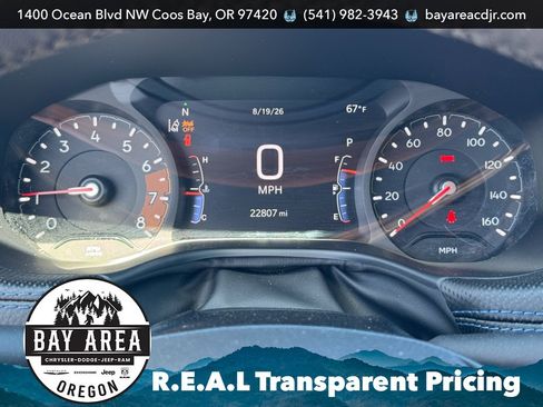 Used 2025 Jeep Compass Latitude w/ Convenience Group AWD/4WD image 9