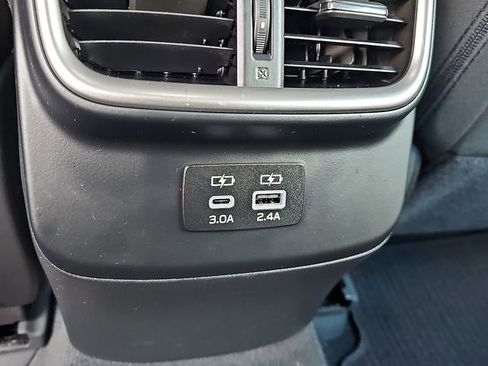 Used 2024 Subaru Legacy Premium image 11