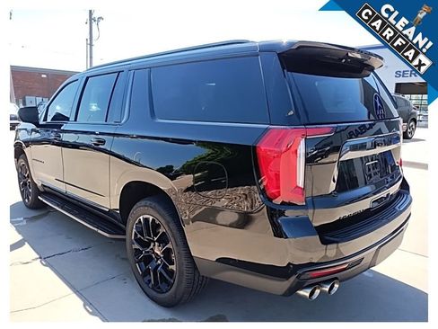 Used 2023 GMC Yukon XL Denali AWD/4WD image 8
