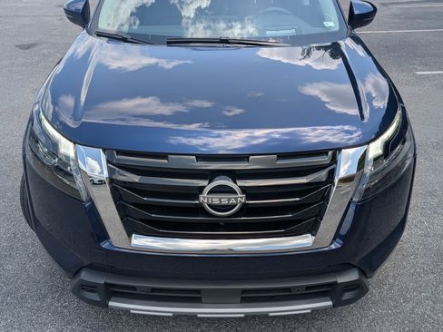 Used 2025 Nissan Pathfinder Platinum w/ Cargo Package FWD image 12