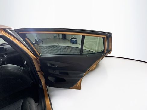 Used 2025 Buick Envista Preferred FWD image 29