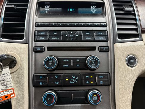 Used 2010 Ford Taurus SEL image 39