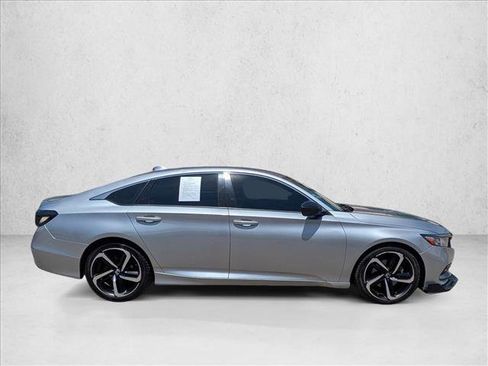 Used 2019 Honda Accord Sport image 4