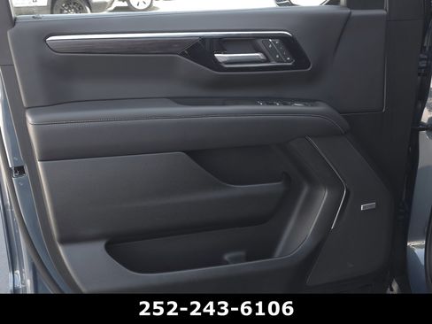 Used 2025 Chevrolet Tahoe Premier image 32