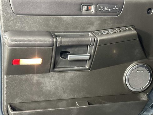 Used 2005 HUMMER H2 w/ Preferred Equipment Group image 9