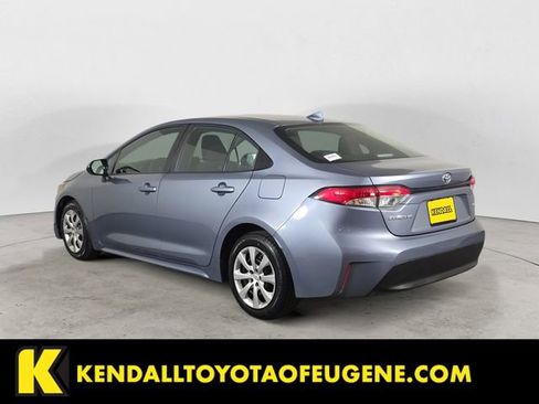 Used 2023 Toyota Corolla LE FWD image 3