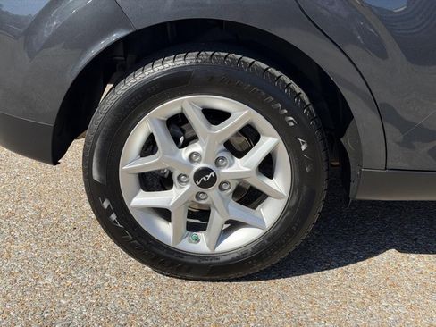 Used 2023 Kia Soul S image 11