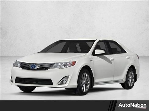 Used 2014 Toyota Camry LE image 1