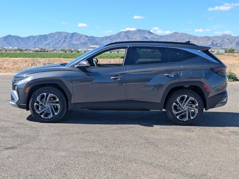 Certified 2025 Hyundai Tucson Limited image 8