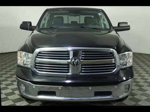 Used 2019 RAM 1500 Big Horn AWD/4WD image 10