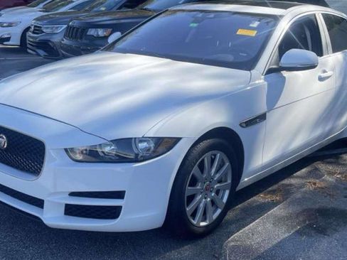 Used 2019 Jaguar XE image 1