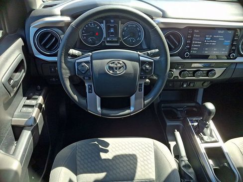 Used 2023 Toyota Tacoma SR5 AWD/4WD image 12
