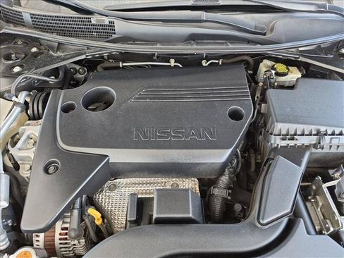 Used 2017 Nissan Altima 2.5 S w/ Power Driver Seat Package FWD image 21