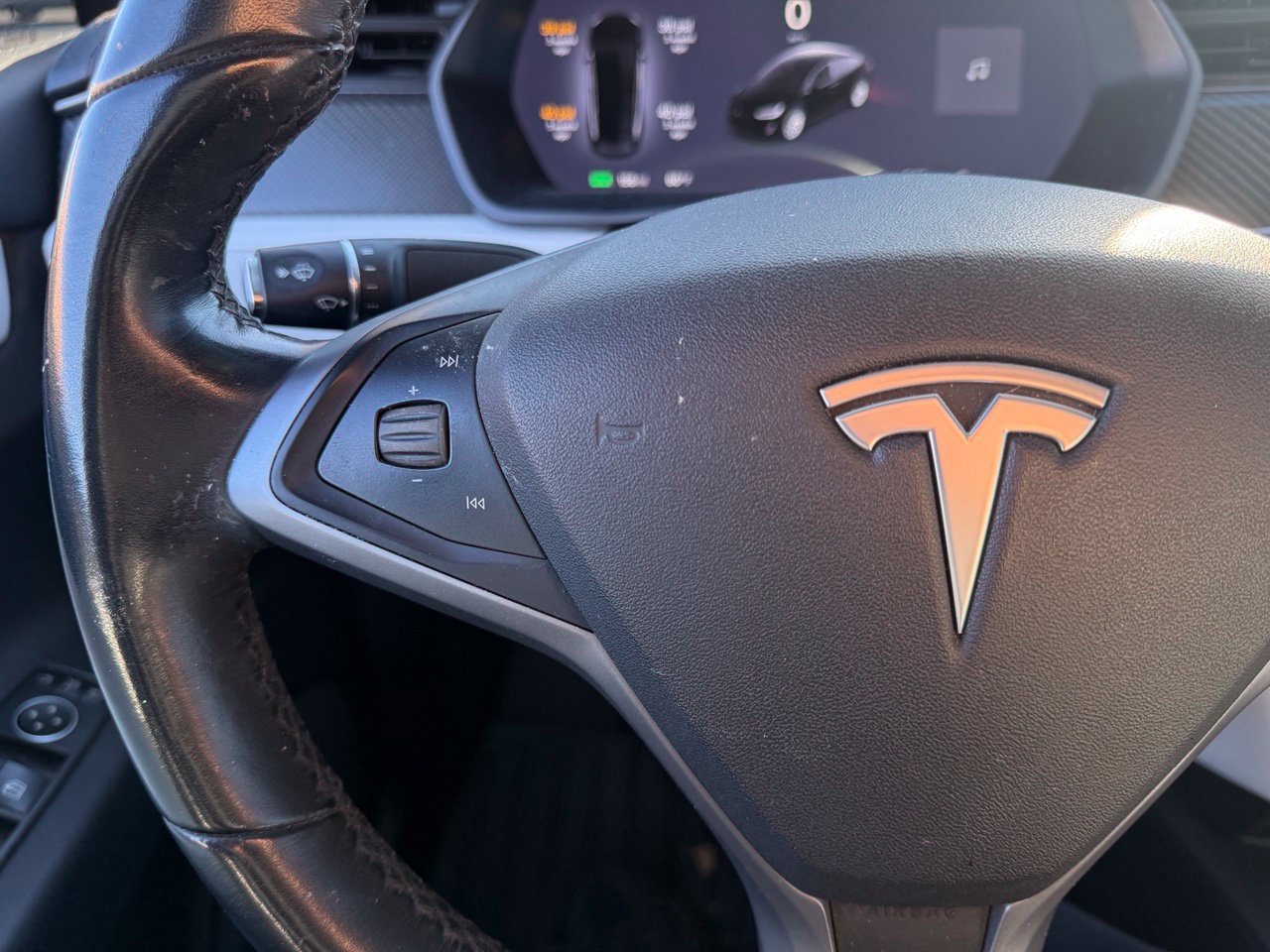 Used 2018 Tesla Model X 75D AWD/4WD image 18