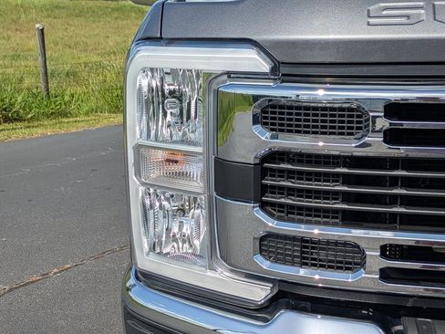 Used 2025 Ford F250 XLT AWD/4WD image 10