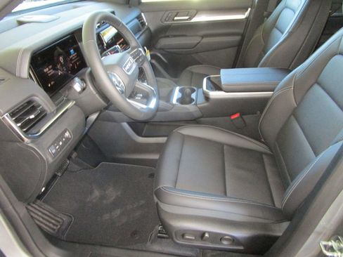 New 2026 GMC Terrain Elevation w/ Elevation Premium Package image 22