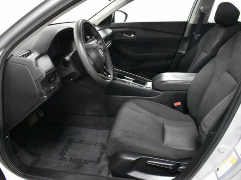 Certified 2023 Honda Accord LX image 12