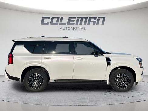 New 2026 Nissan Armada SL w/ Captain's Chari Seat Package image 4