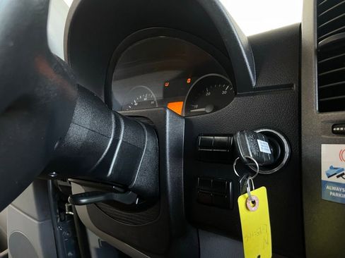 Used 2018 Mercedes-Benz Sprinter 144 Cargo image 19
