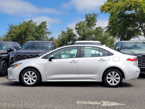 Certified 2025 Toyota Corolla LE w/ Convenience Package FWD image 9