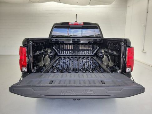Used 2023 Chevrolet Colorado LT w/ LT Convenience Package II image 10