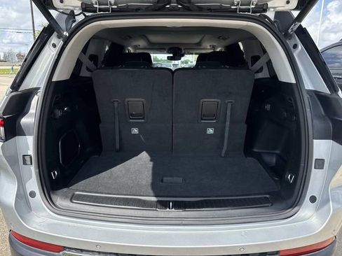 Used 2022 Jeep Grand Cherokee L Limited AWD/4WD image 13