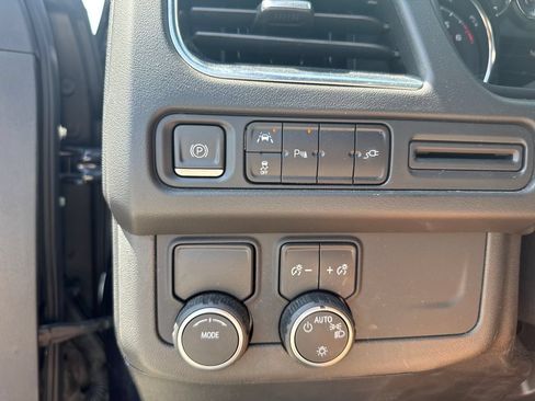 Used 2022 Chevrolet Tahoe LS RWD image 13