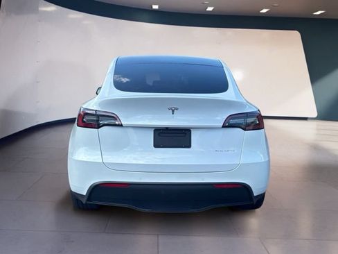 Used 2021 Tesla Model Y Long Range AWD/4WD image 4