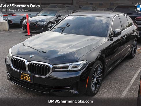 Used 2021 BMW 530i w/ Convenience Package RWD image 1