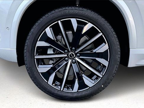 New 2026 Volvo XC90 B6 Ultra w/ Protection Package image 13