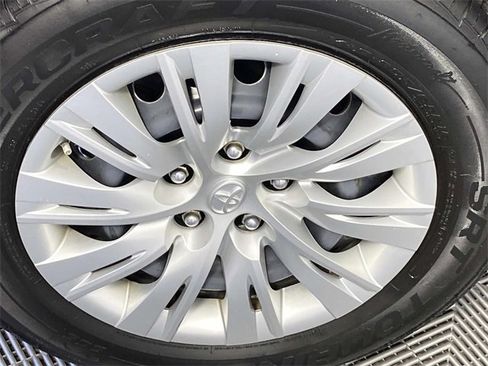 Used 2013 Toyota Camry LE image 28