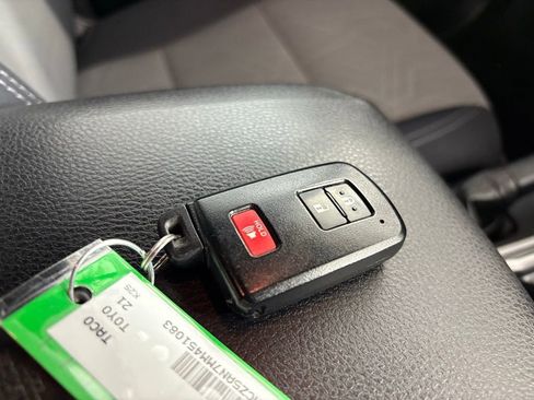 Used 2021 Toyota Tacoma TRD Off-Road image 43