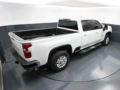 Used 2024 Chevrolet Silverado 2500 LT AWD/4WD image 31