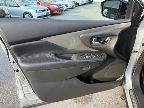 Used 2015 Nissan Murano SL w/ SL Technology Package AWD/4WD image 10