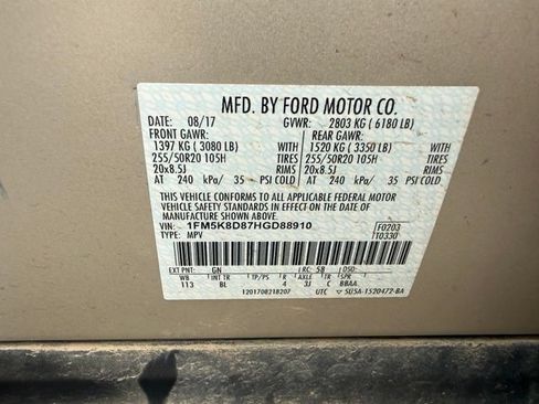 Used 2017 Ford Explorer XLT w/ Equipment Group 202A AWD/4WD image 19