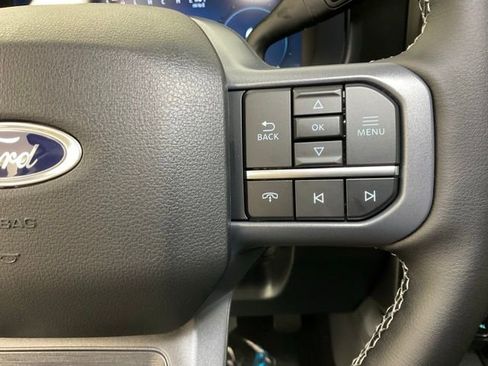 New 2026 Ford F250 Lariat w/ Black Appearance Package image 25