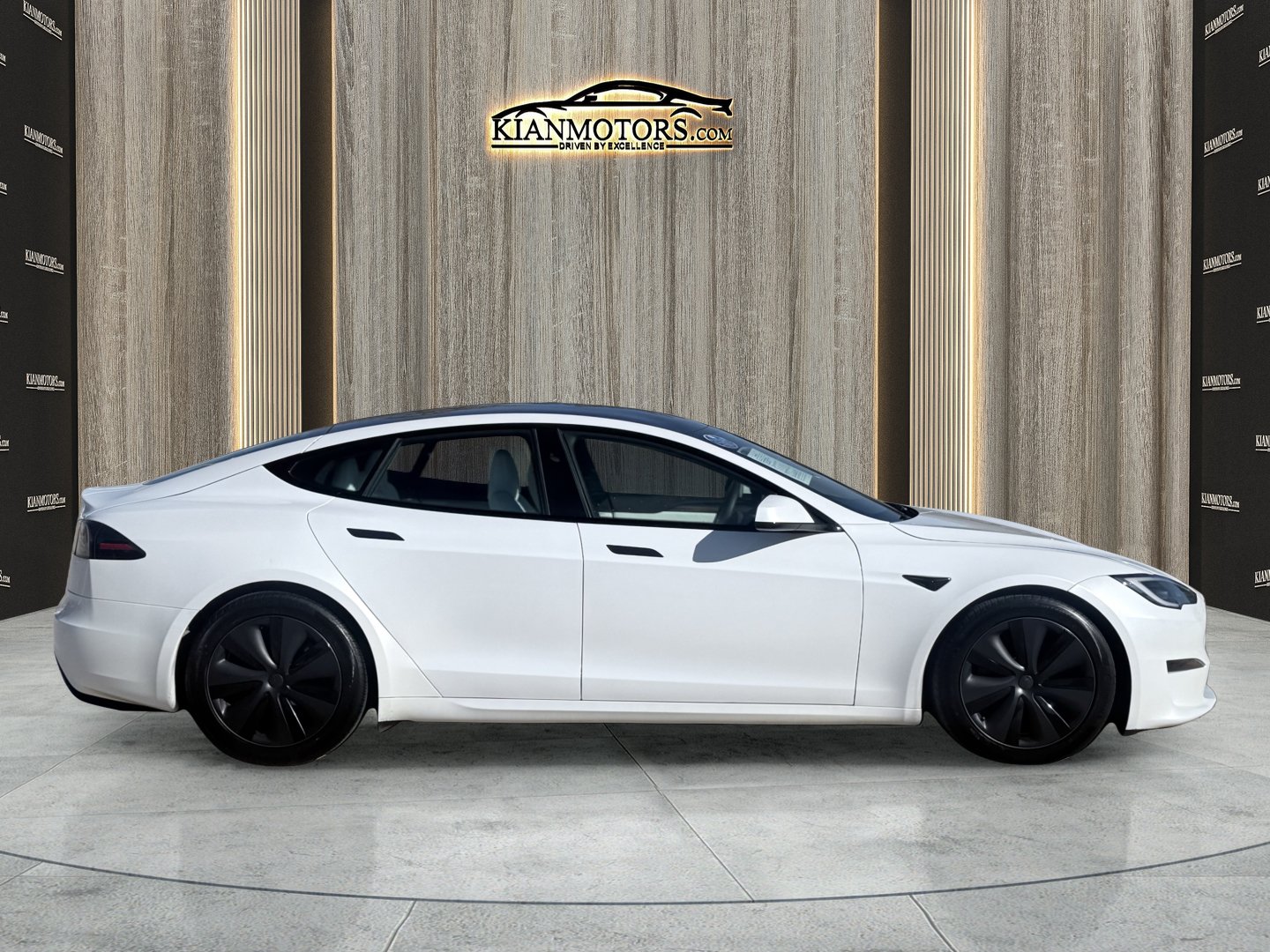 Used 2023 Tesla Model S AWD/4WD image 13