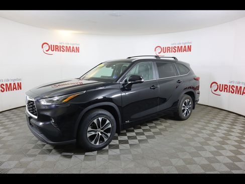 Used 2023 Toyota Highlander XLE image 5