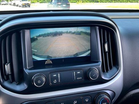 Used 2022 Chevrolet Colorado LT w/ Fleet Safety Package AWD/4WD image 15
