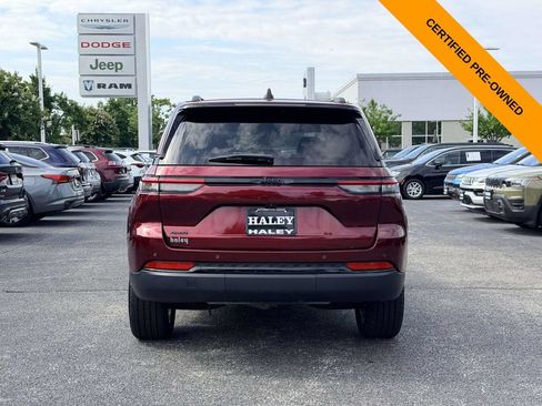 Certified 2023 Jeep Grand Cherokee Altitude AWD/4WD image 3