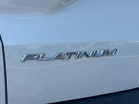 Used 2023 Ford Escape Platinum AWD/4WD image 4