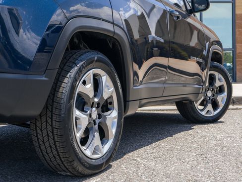 Used 2018 Jeep Compass Limited w/ Safe & Security Group AWD/4WD image 11