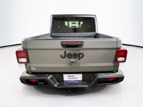 Used 2023 Jeep Gladiator Sport AWD/4WD image 6