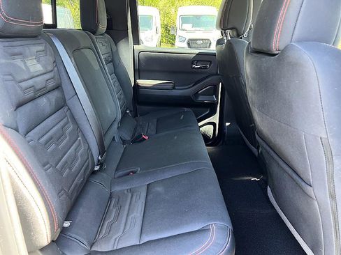 Used 2025 Nissan Frontier PRO-4X w/ Pro Convenience Package image 21
