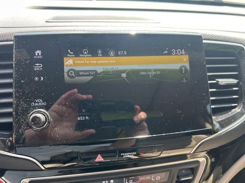 Used 2019 Honda Pilot Touring image 18
