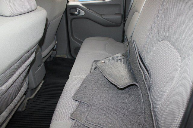 Used 2015 Nissan Frontier SV RWD image 19