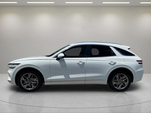Used 2024 Genesis GV70 2.5T w/ Select Package AWD/4WD image 2