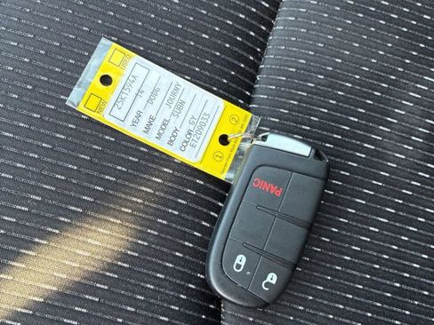 Used 2014 Dodge Journey SE w/ Flexible Seating Group image 20