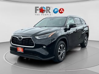 Used 2022 Toyota Highlander XLE video 1