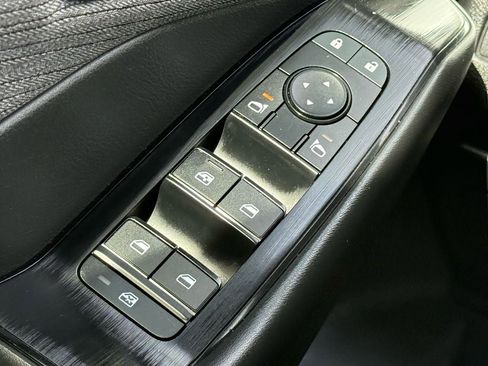 Used 2023 Nissan Rogue S image 19